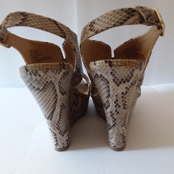 Just Fab Tan Almata Snake Print Wedge Shoes - Picture 7 of 8